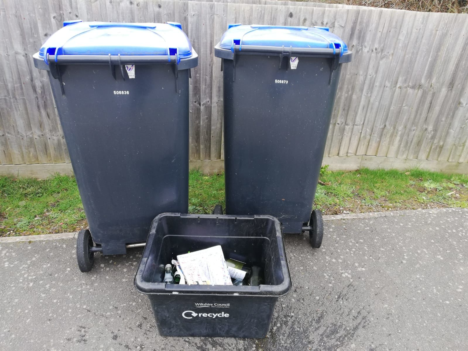 Wiltshire Council to start checking bluelidded bins for non